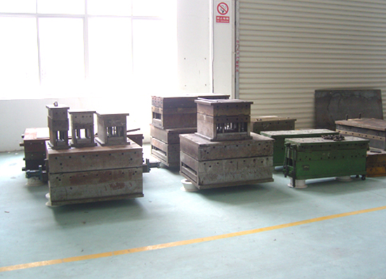 模具13